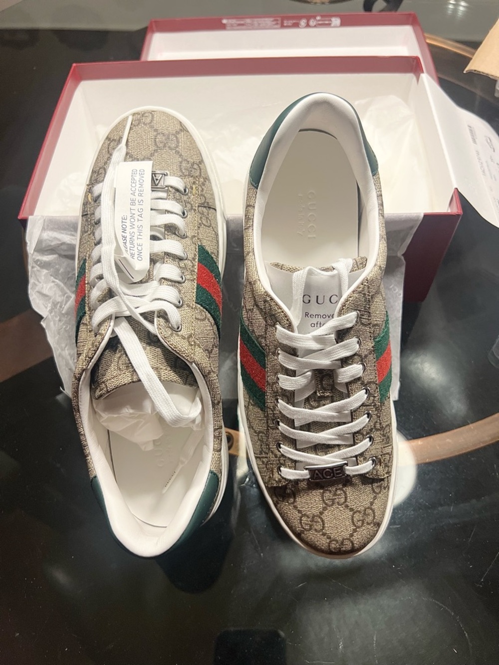 Gucci Beige GG Supreme Canvas Sneaker with Green-Red Web - Picture 3 of 7